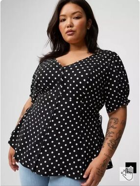 Torrid Sz 2 Polka Dot Button-Front Blouse - Black & White